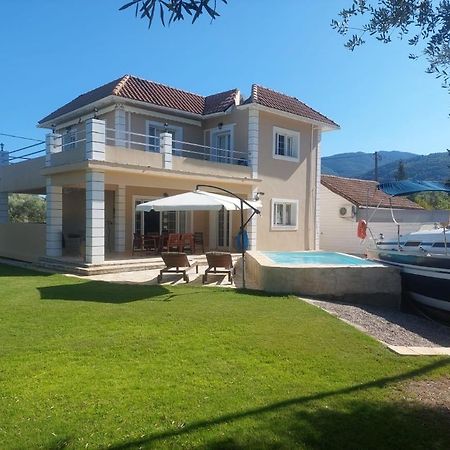 Villa Morris Nydri  Luaran gambar
