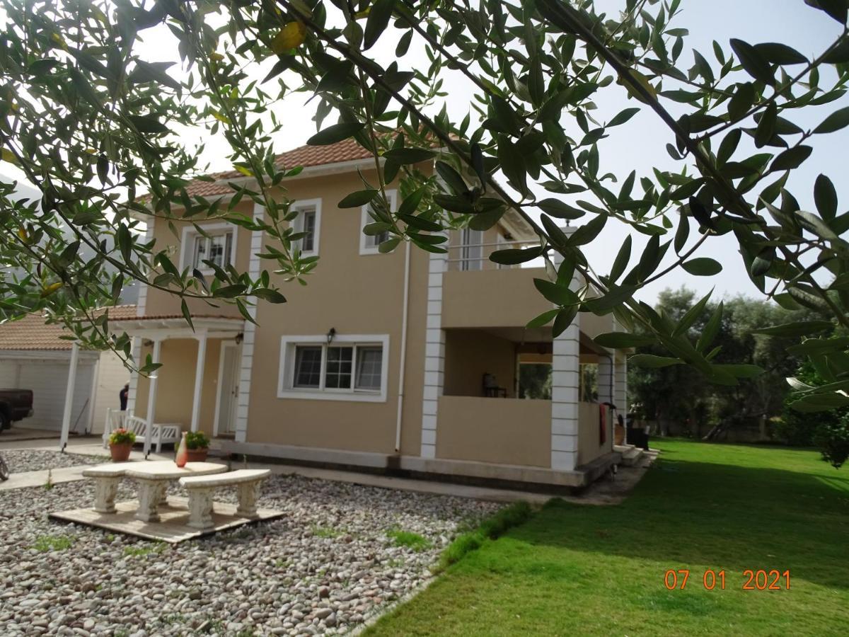 Villa Morris Nydri  Luaran gambar