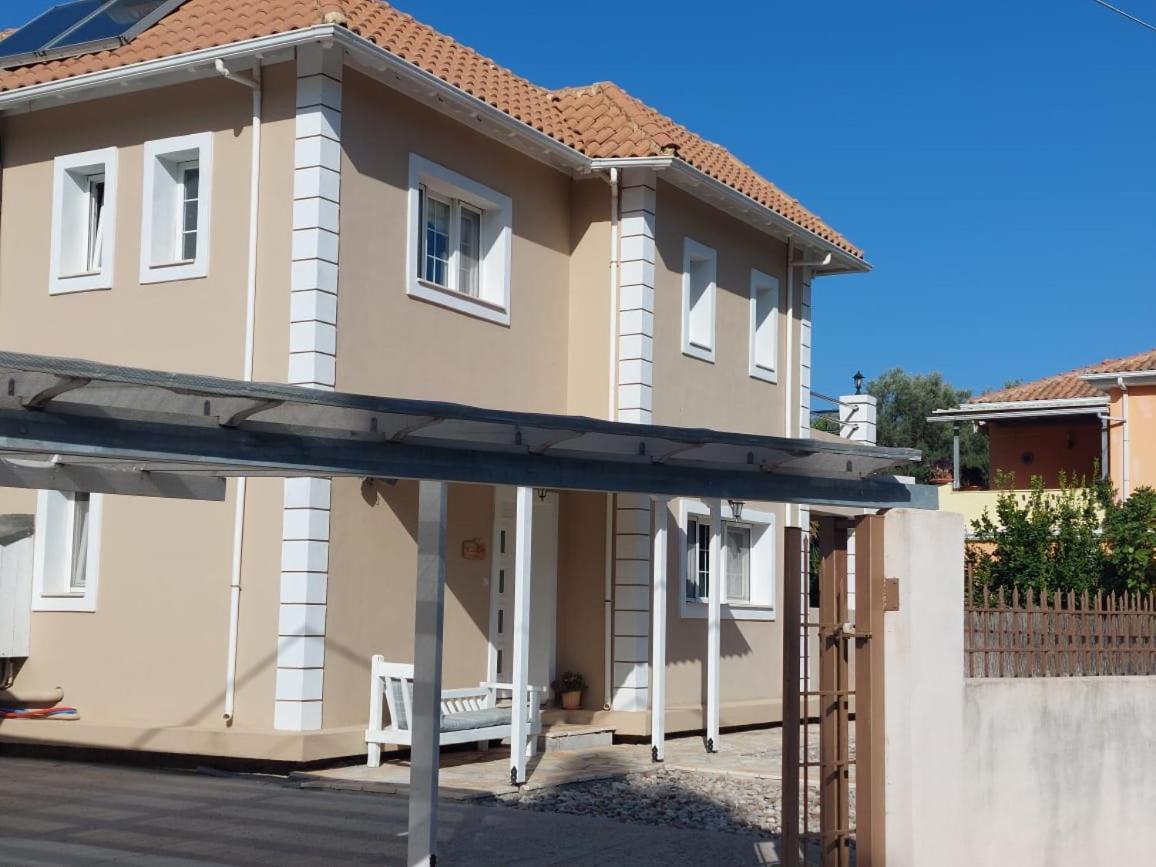 Villa Morris Nydri  Luaran gambar